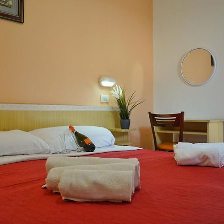 Hotel Malibu Mare Rimini Eksteriør billede