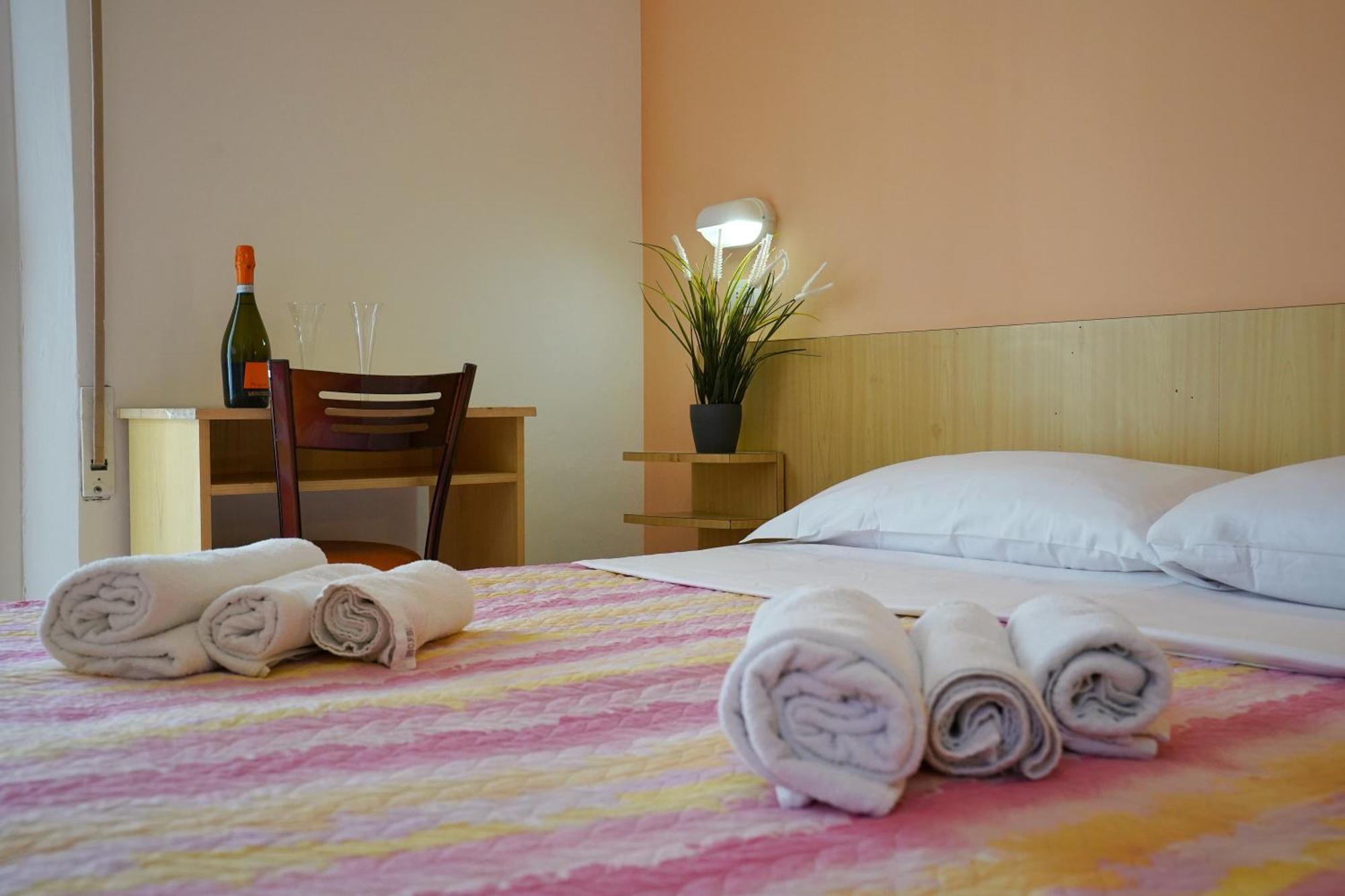 Hotel Malibu Mare Rimini Eksteriør billede