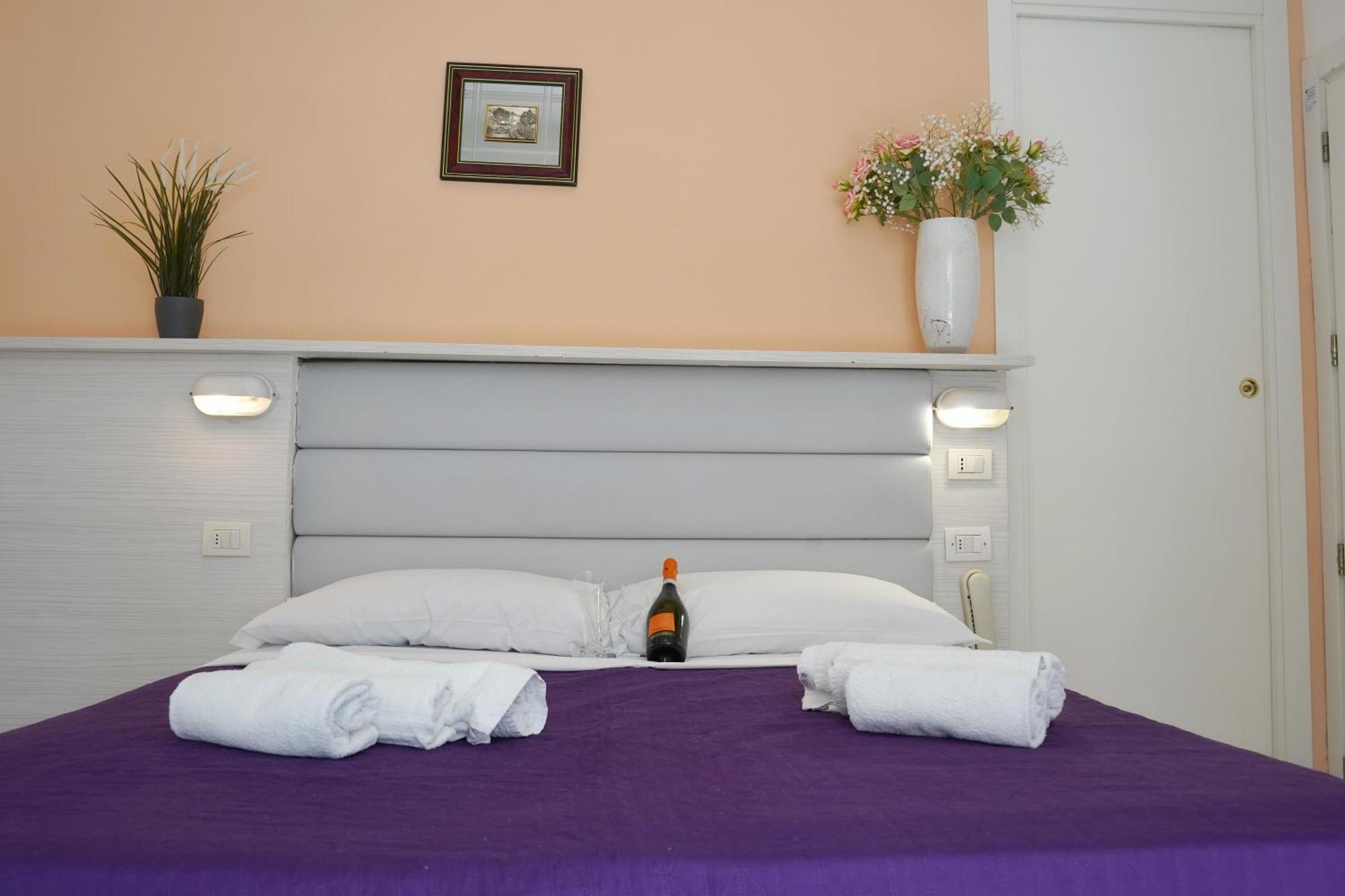 Hotel Malibu Mare Rimini Eksteriør billede