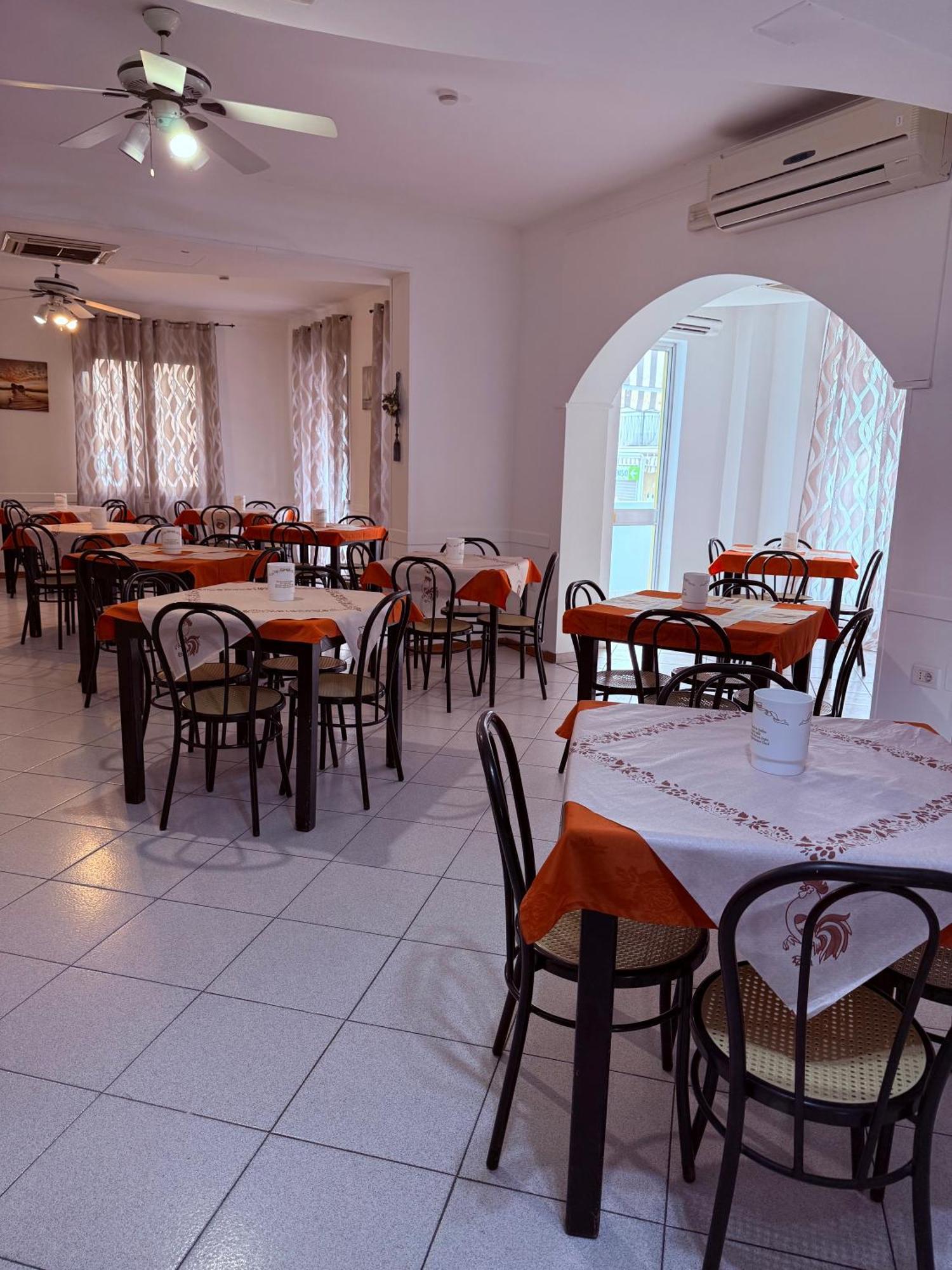 Hotel Malibu Mare Rimini Eksteriør billede